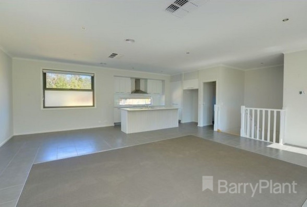 2/119 Yarana DriveMount Helen, VIC 3350, Mount Helen - Thumbnail 3