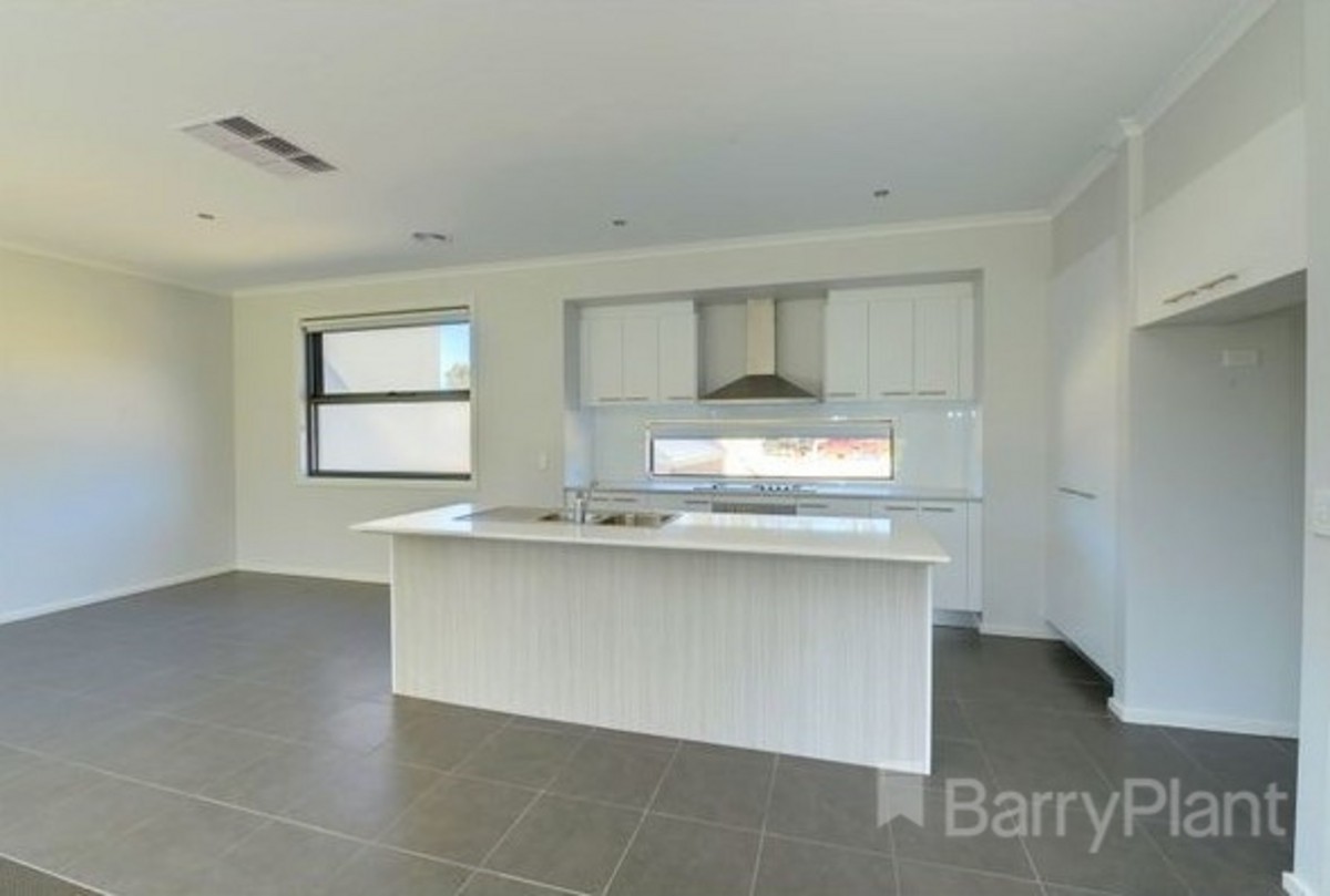 2/119 Yarana DriveMount Helen, VIC 3350, Mount Helen - Thumbnail 4