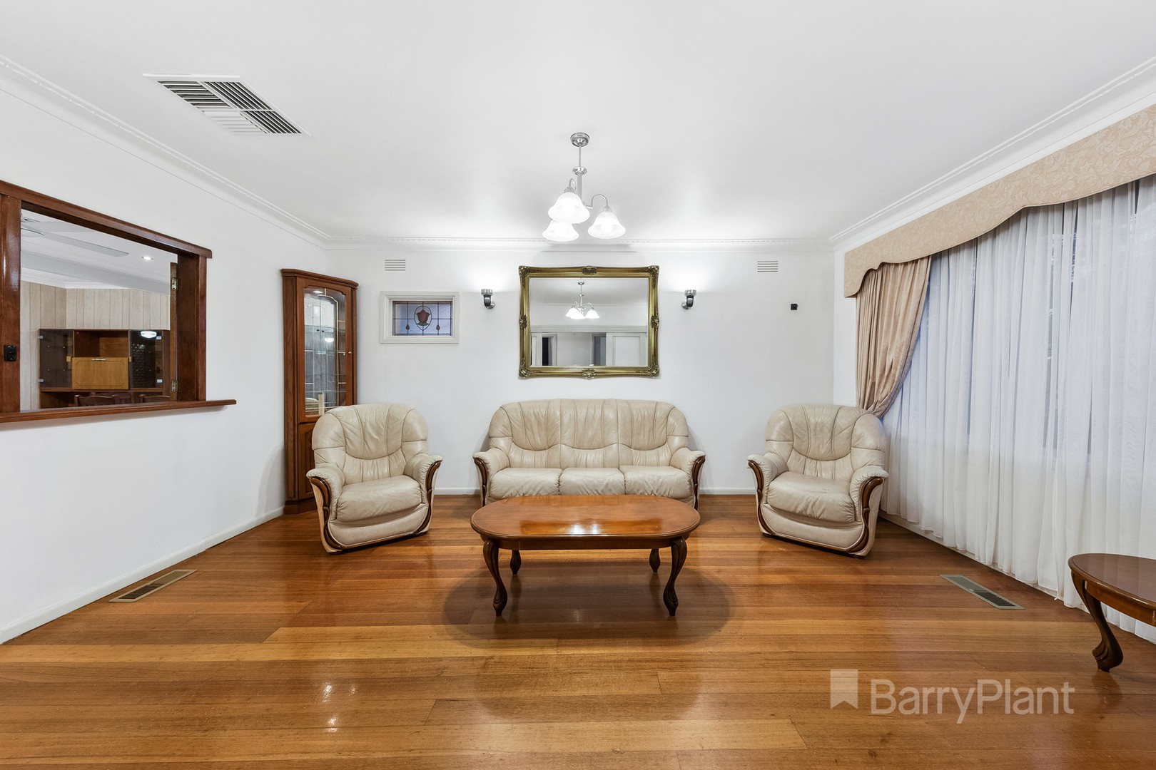 12 Burgundy CrescentSt Albans, VIC 3021, St Albans - Thumbnail 3