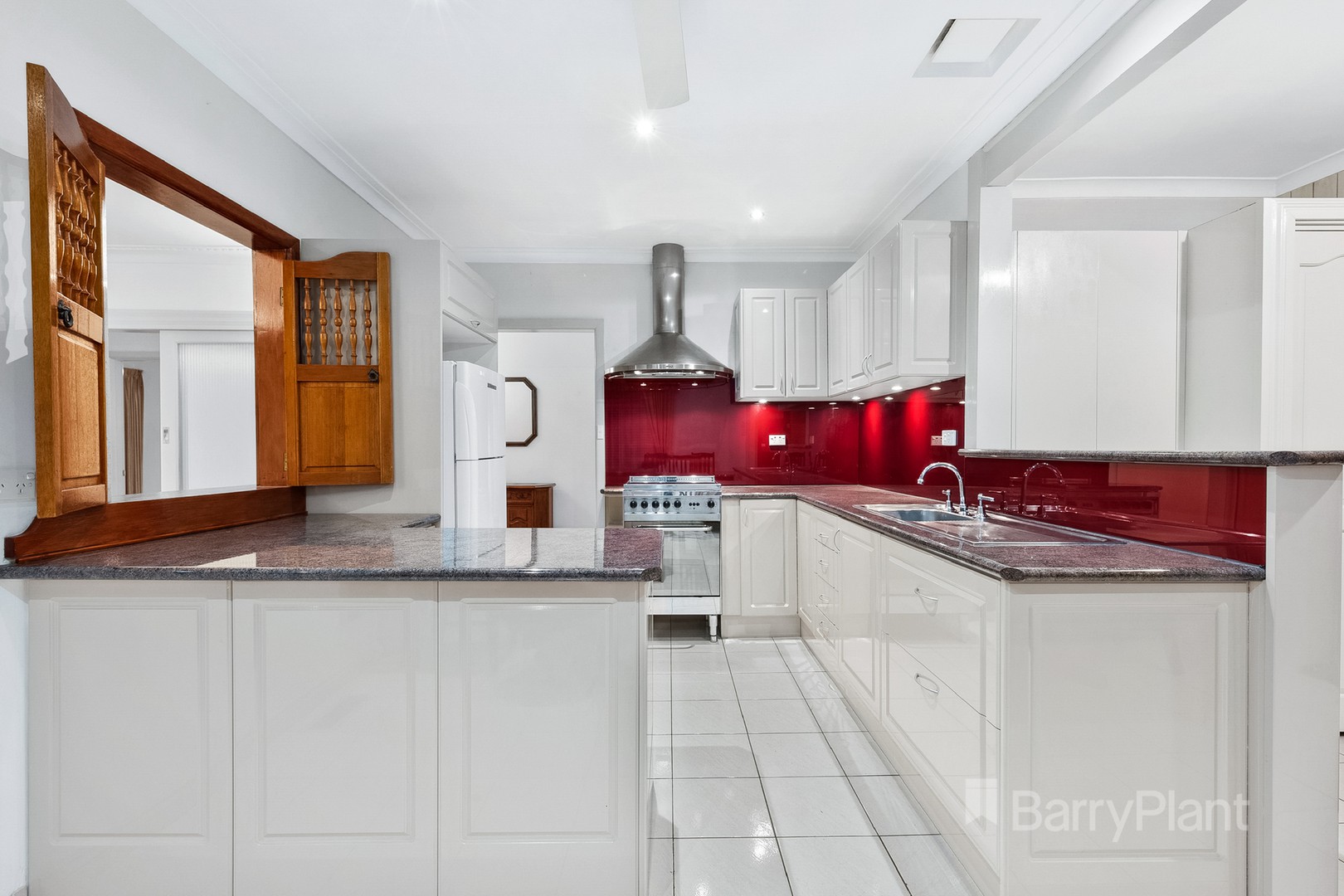 12 Burgundy CrescentSt Albans, VIC 3021, St Albans - Thumbnail 4