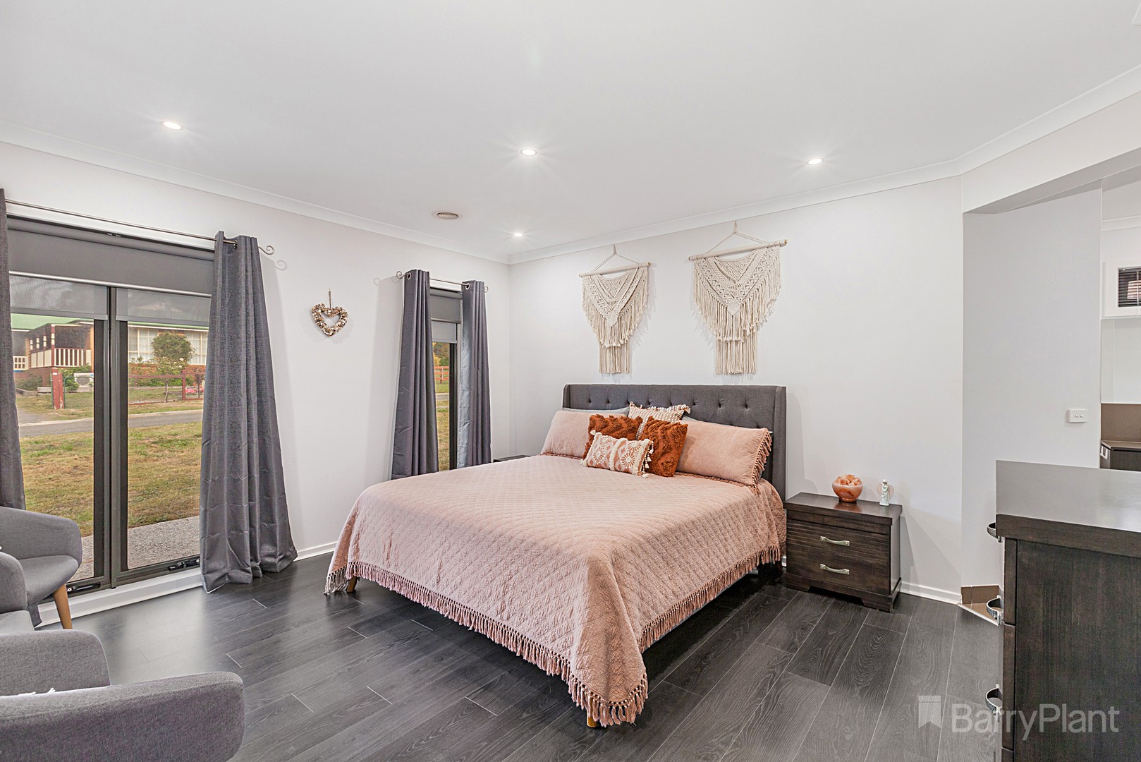 92 Fitzroy Street, Kilmore, VIC 3764 - Thumbnail 2 - 15/03/2021