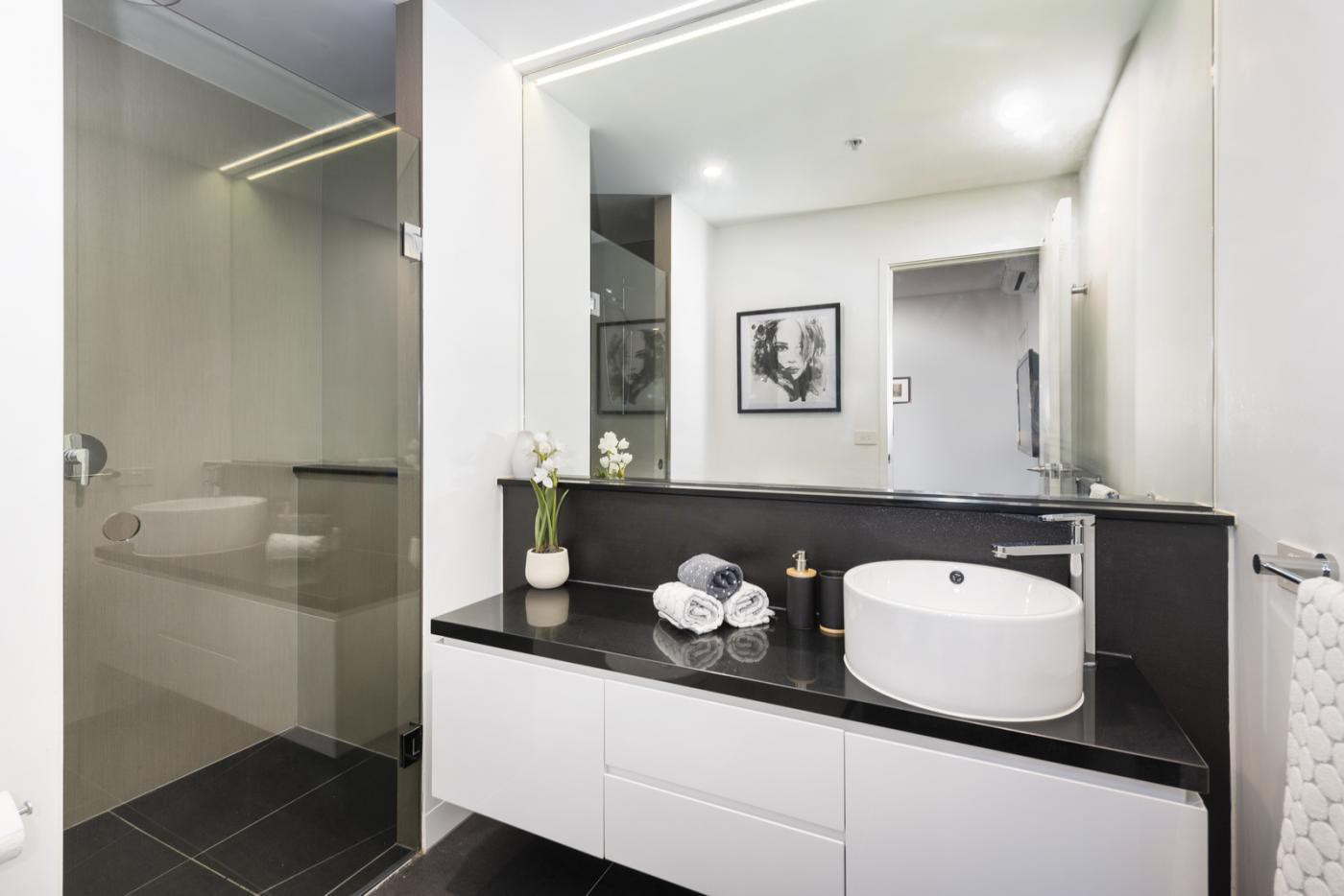 307/5 Sovereign Point Court, Doncaster, VIC 3108, Doncaster - Thumbnail 5