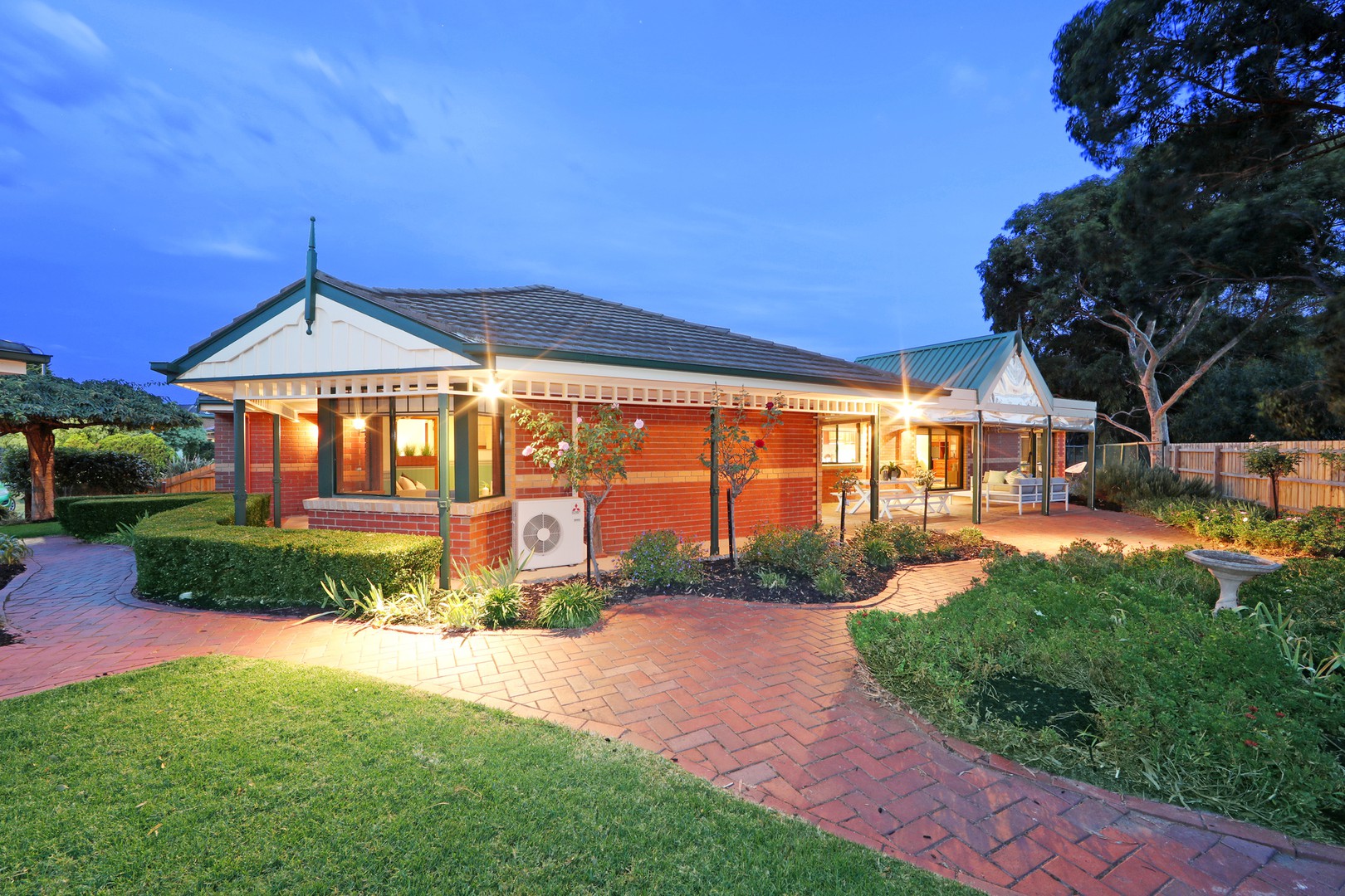 5 Maitland Close, Rowville, VIC 3178 - Thumbnail 2 - 15/03/2021