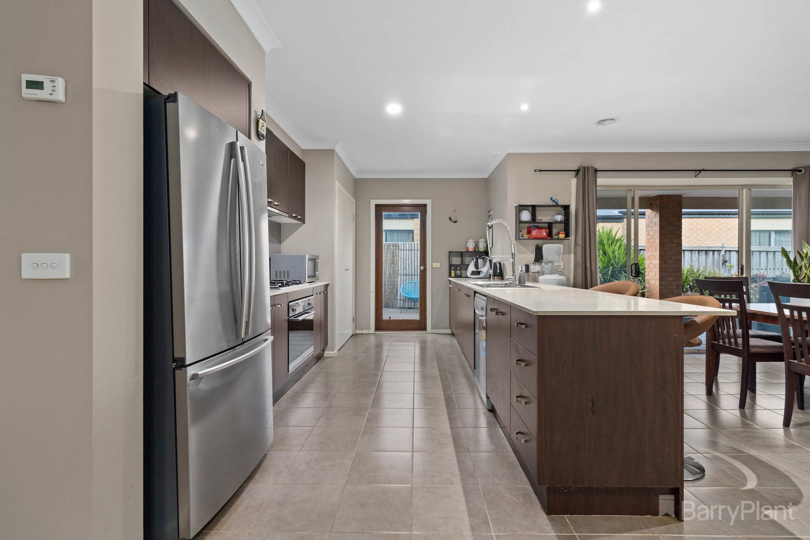 37 Honeyeater WayPakenham, VIC 3810, Pakenham - Thumbnail 5