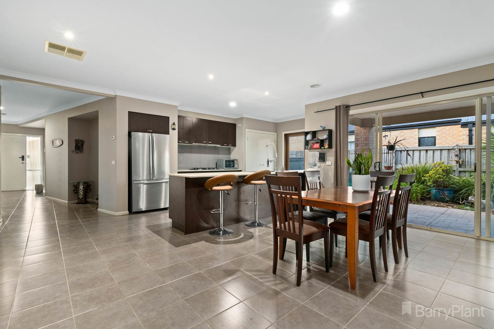 37 Honeyeater WayPakenham, VIC 3810, Pakenham - Thumbnail 6
