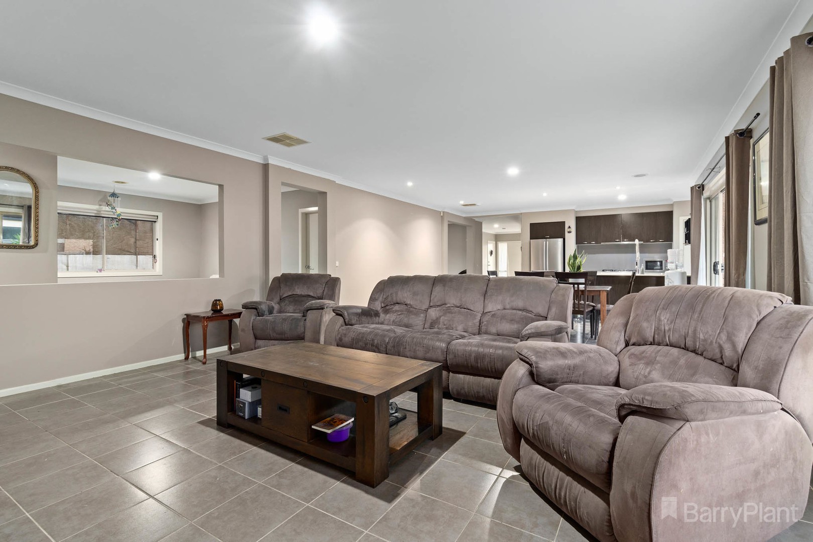 37 Honeyeater WayPakenham, VIC 3810, Pakenham - Thumbnail 7