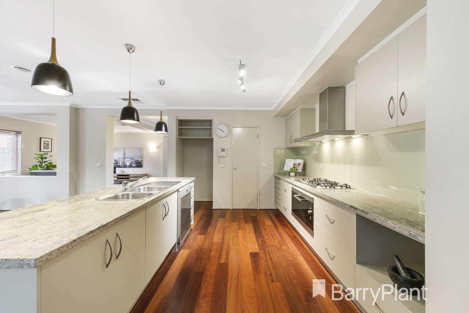 90 Inglewood DriveBurnside Heights, VIC 3023, Burnside Heights - Thumbnail 3