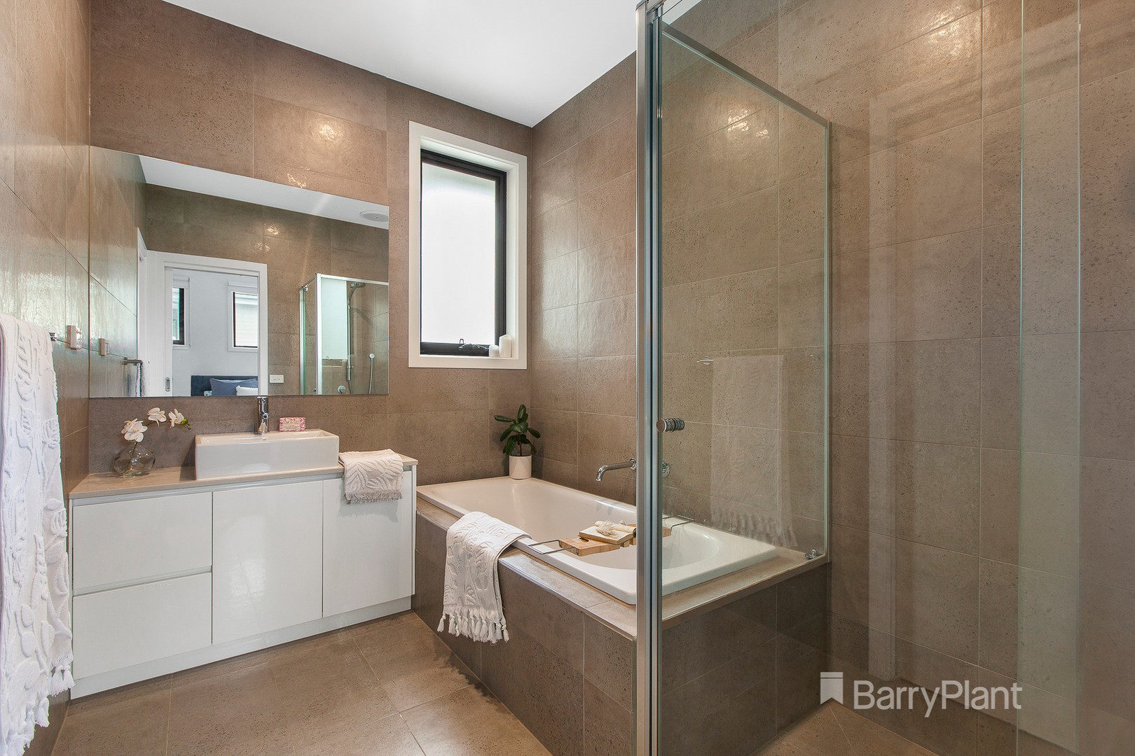 2/2 The ParkwayDiamond Creek, VIC 3089, Diamond Creek - Thumbnail 5