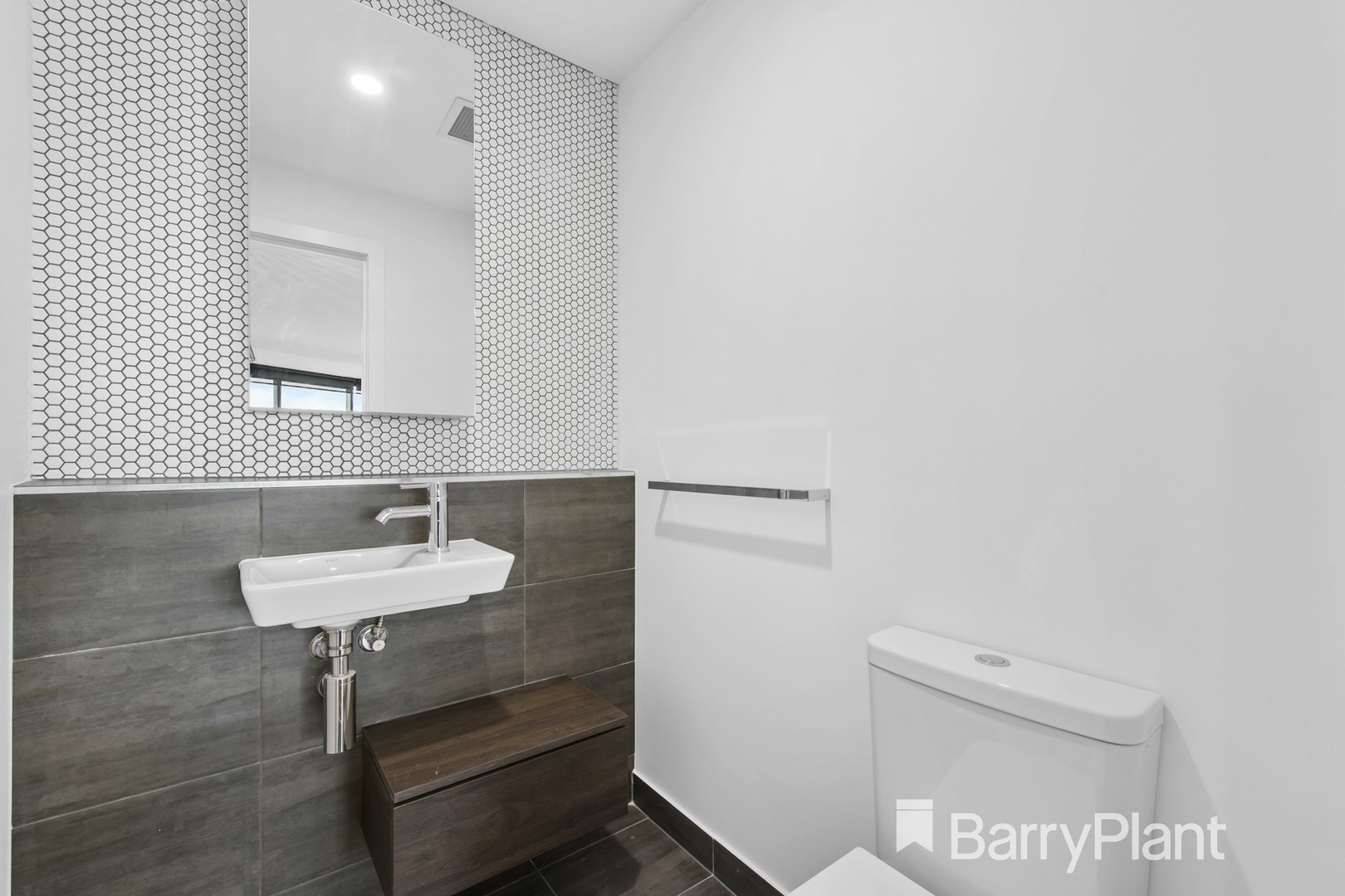 304/184 The EsplanadeCaroline Springs, VIC 3023, Caroline Springs - Thumbnail 6