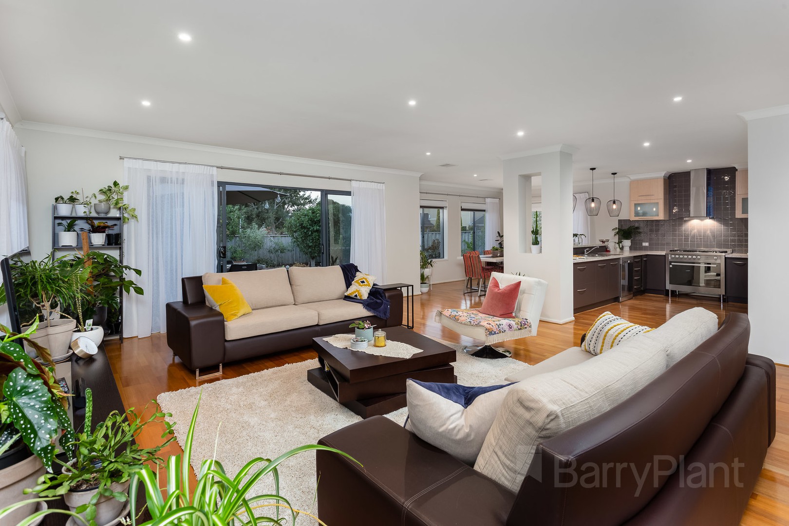 19 Middle Park DriveSanctuary Lakes, VIC 3030, Sanctuary Lakes - Thumbnail 8