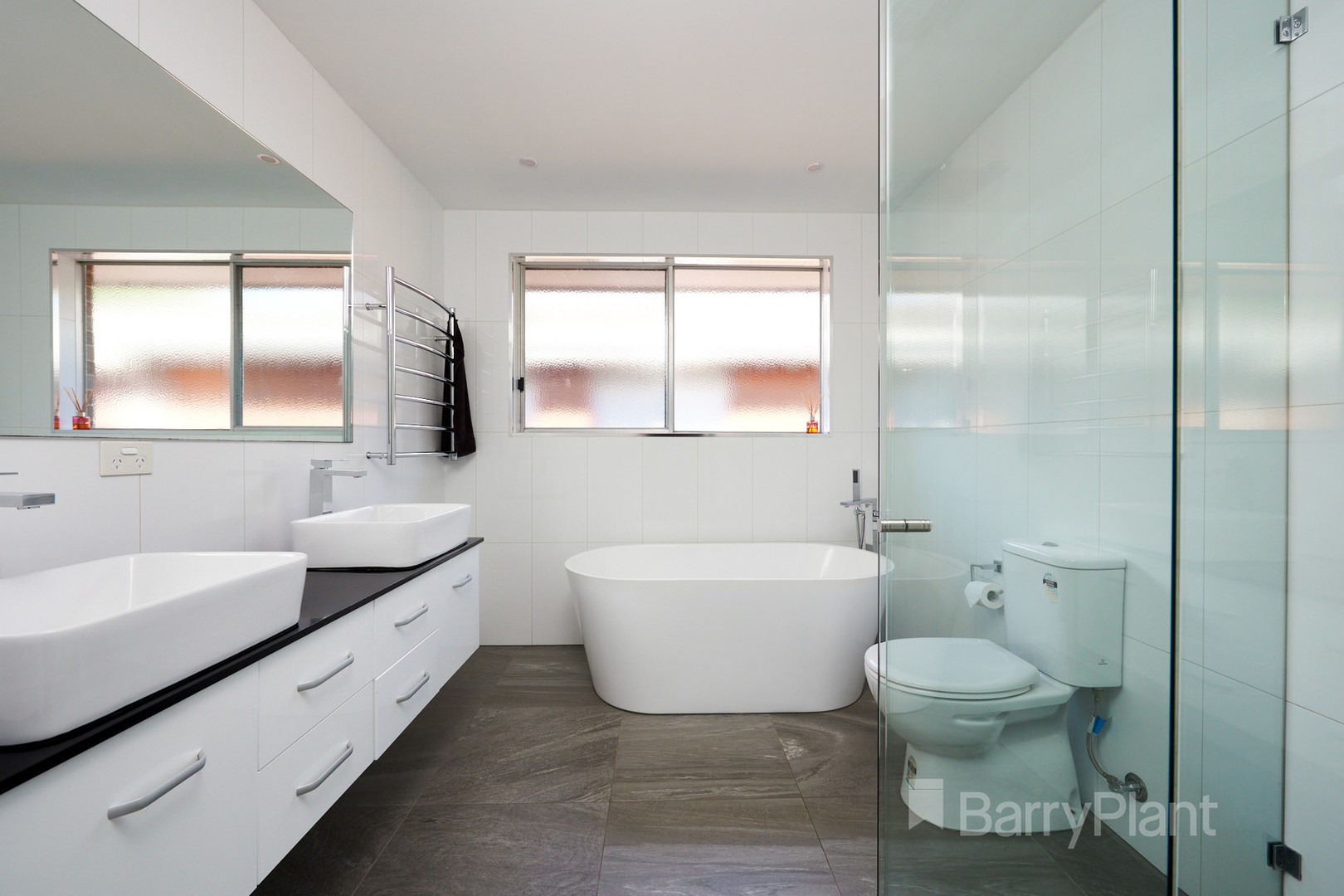 16 Cosier DriveNoble Park, VIC 3174, Noble Park - Thumbnail 6