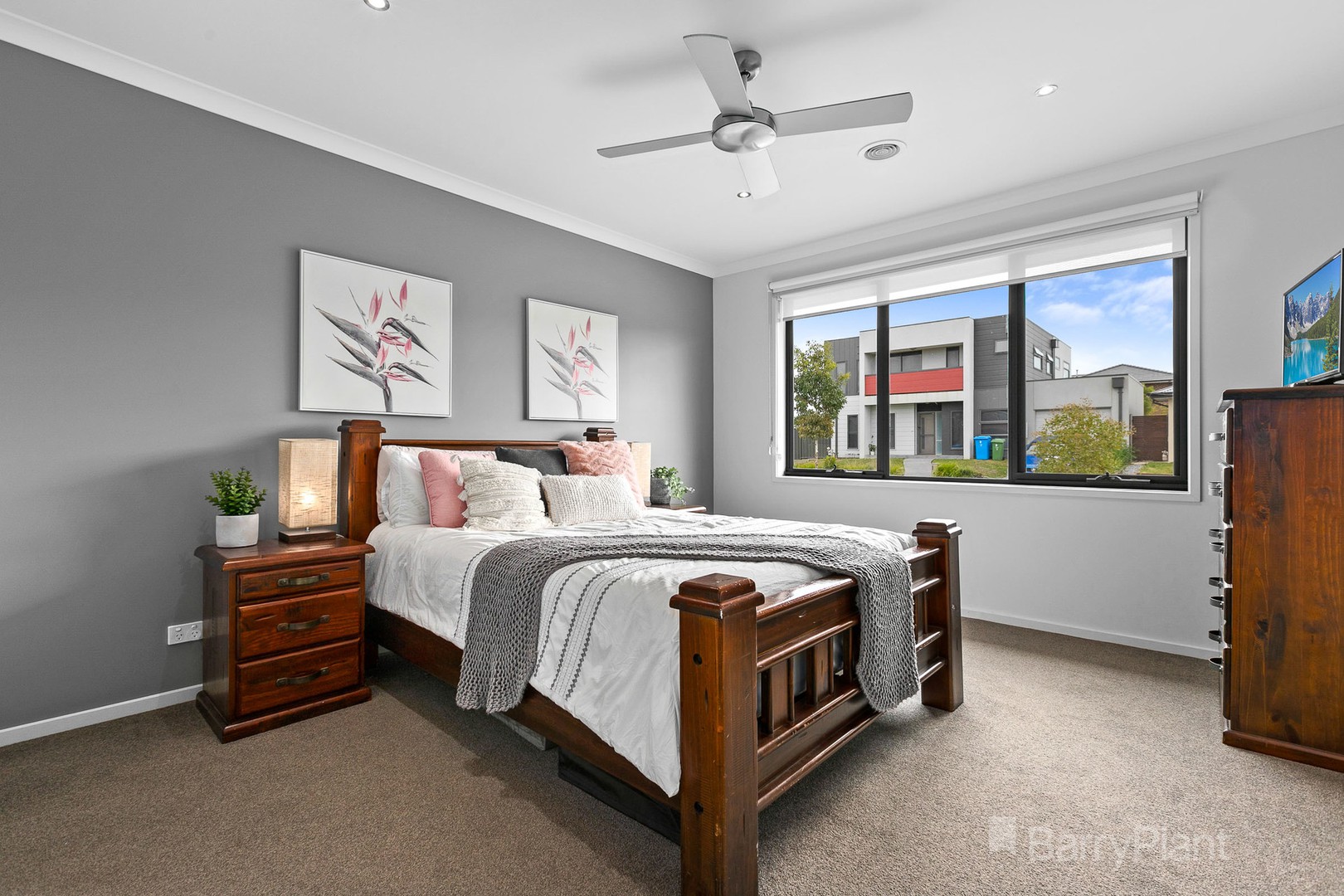 3 Tinnadice RoadCranbourne East, VIC 3977, Cranbourne East - Thumbnail 6