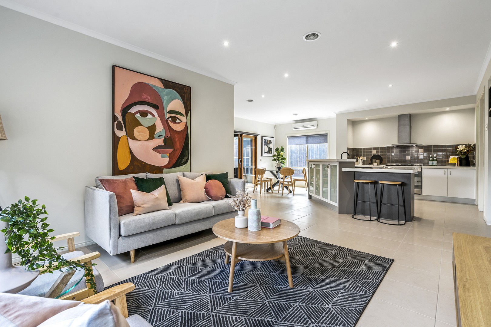 2 Holly CourtGowanbrae, VIC 3043, Gowanbrae - Thumbnail 2