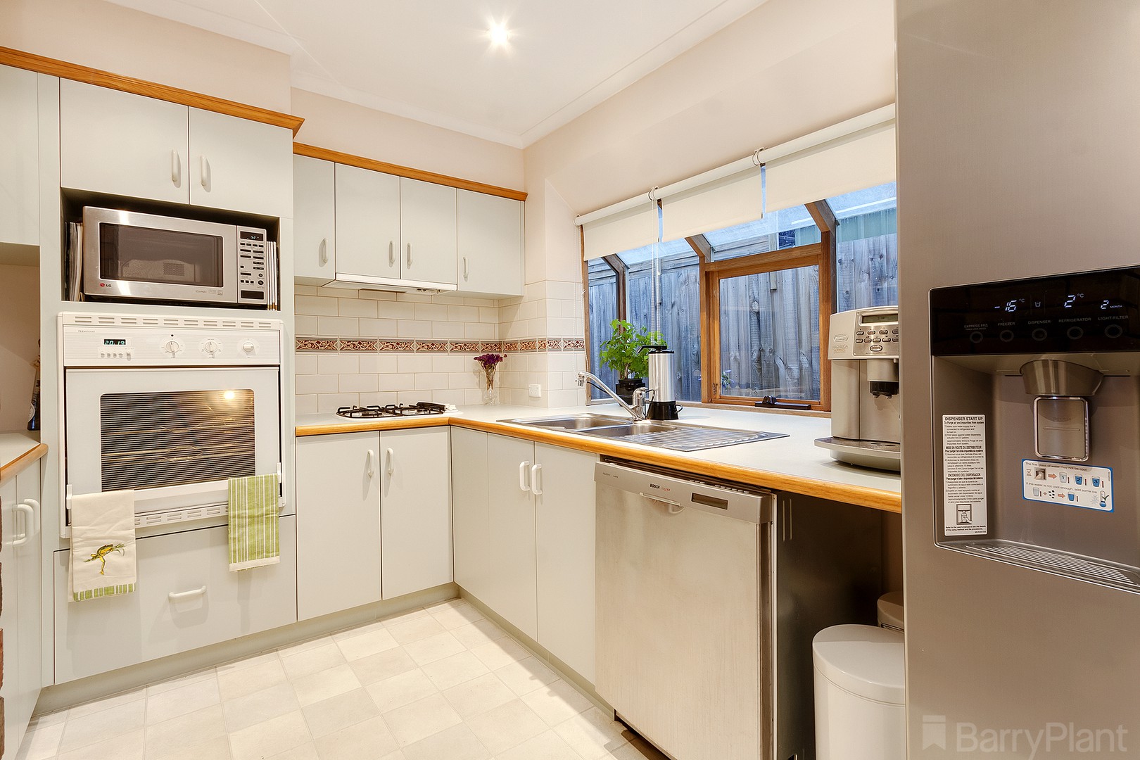 18 Mirabel AvenueRingwood East, VIC 3135, Ringwood East - Thumbnail 3
