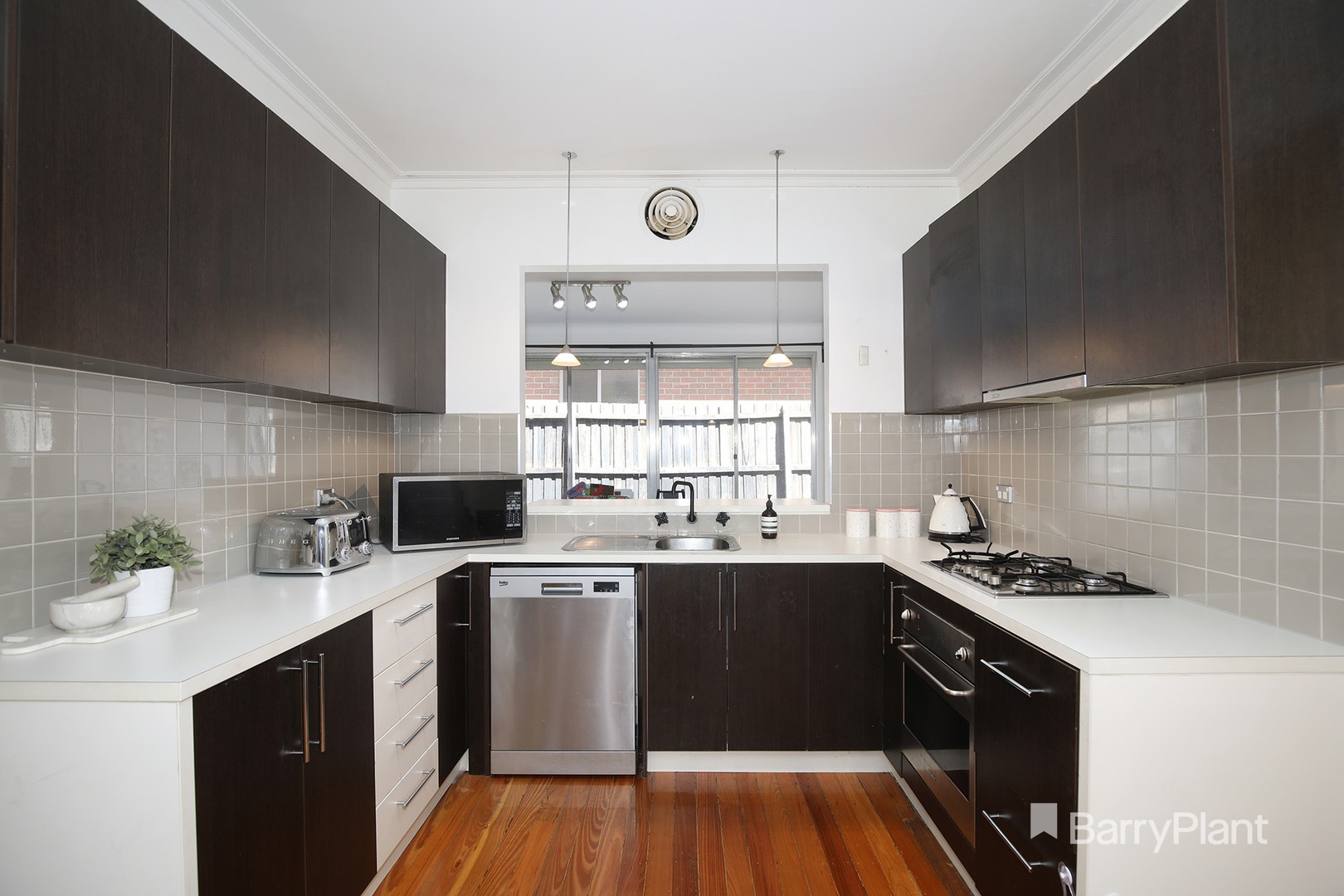 31 Chapman Avenue, Glenroy, VIC 3046, Glenroy - Thumbnail 3