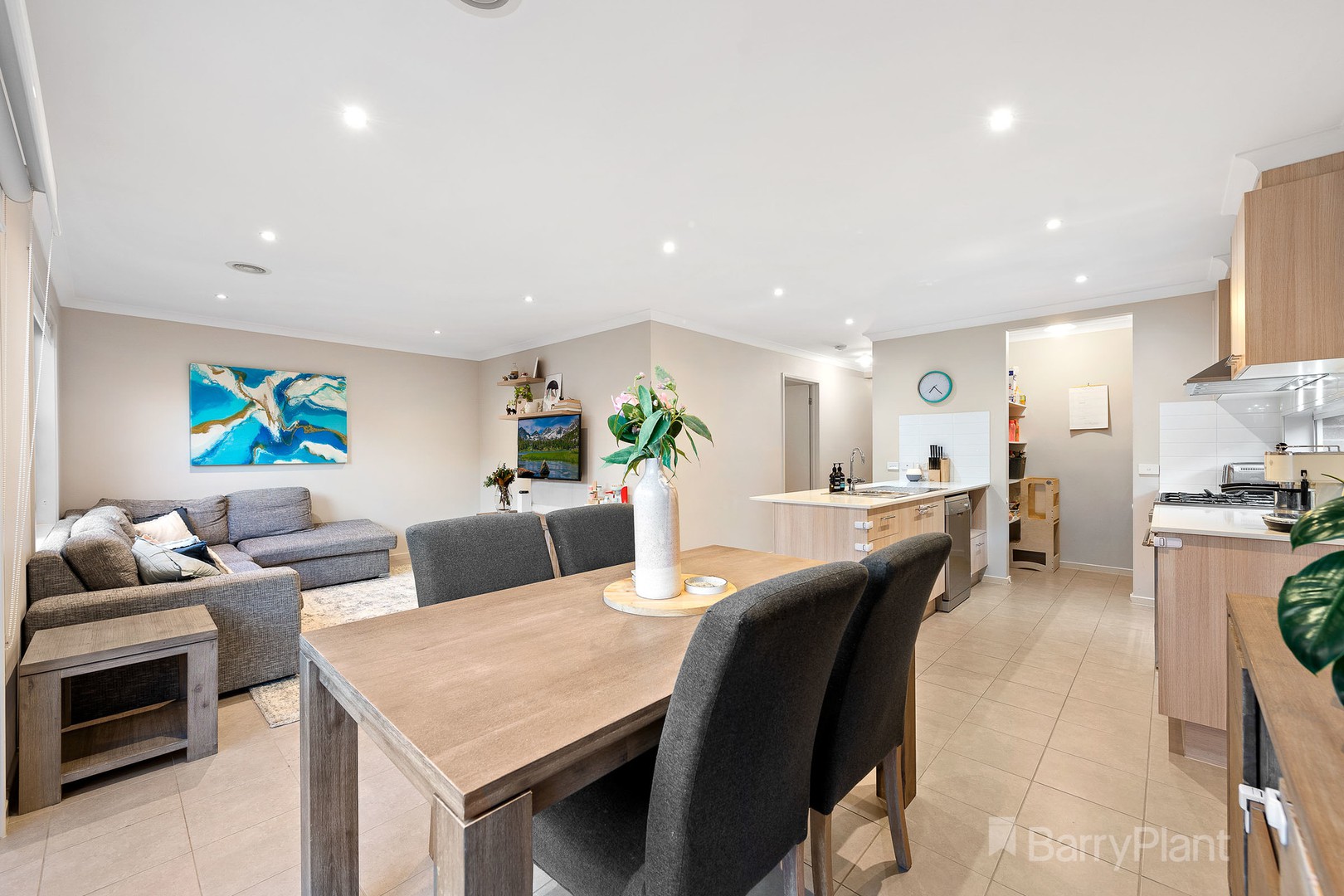 13 Ascot Park DrivePakenham, VIC 3810, Pakenham - Thumbnail 2