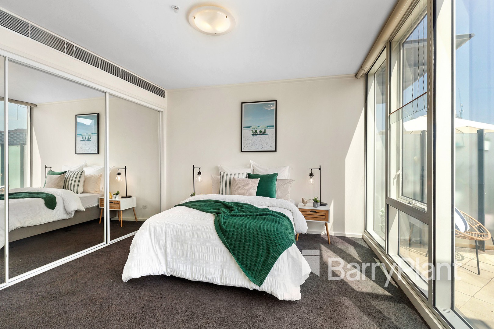 712/63 Whiteman StreetSouthbank, VIC 3006, Southbank - Thumbnail 2
