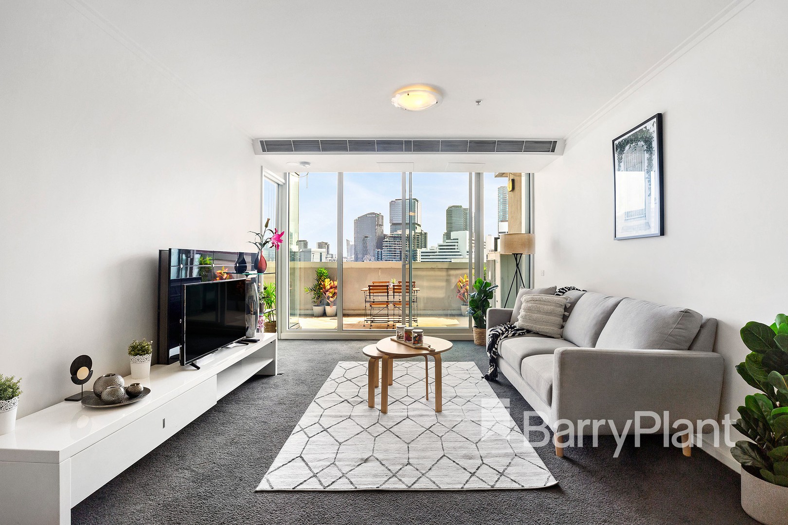 712/63 Whiteman StreetSouthbank, VIC 3006, Southbank - Thumbnail 4