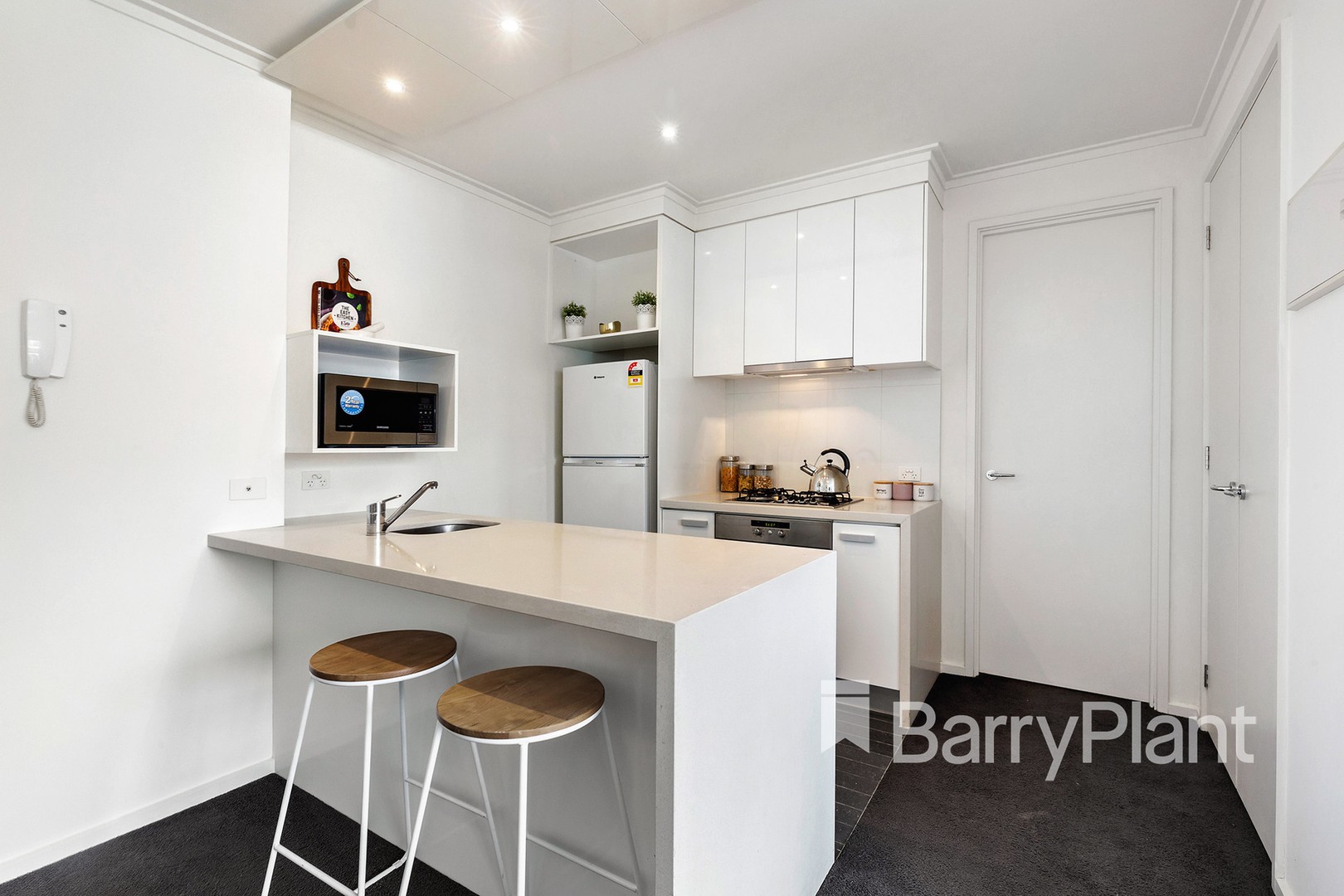 712/63 Whiteman StreetSouthbank, VIC 3006, Southbank - Thumbnail 5