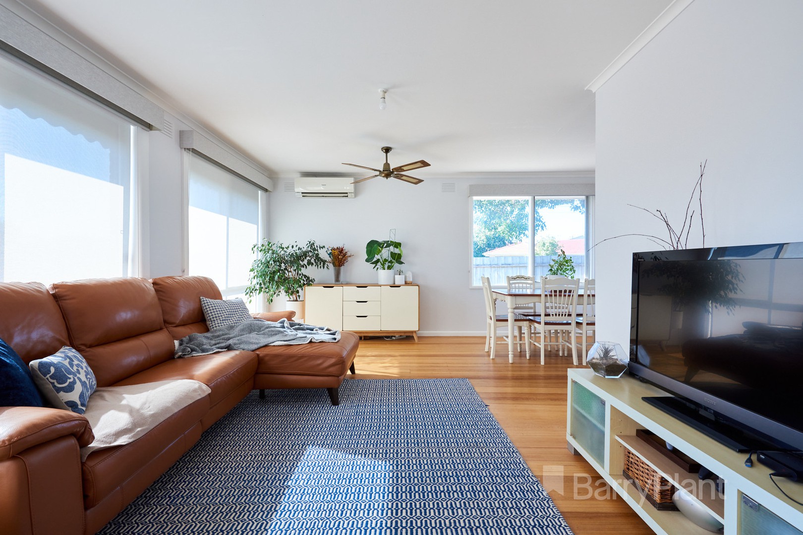 16 Walnut CrescentNoble Park, VIC 3174, Noble Park - Thumbnail 2