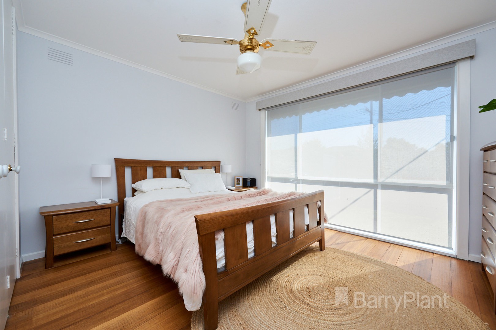 16 Walnut CrescentNoble Park, VIC 3174, Noble Park - Thumbnail 5