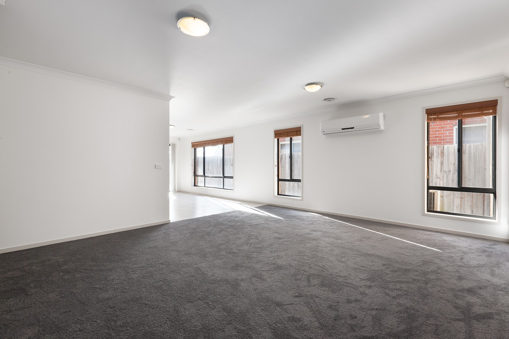 52 Fitzwilliam  DriveDoreen, VIC 3754, Doreen - Thumbnail 4