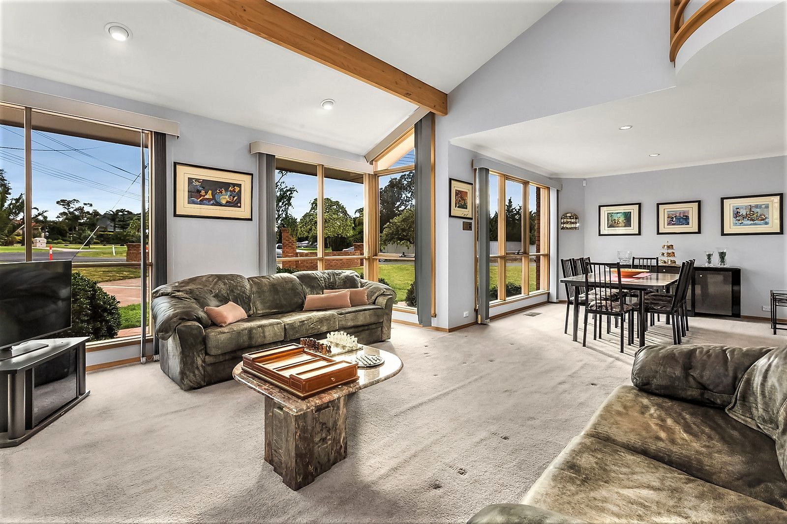 8 Montrose Court, Greenvale, VIC 3059 - Thumbnail 2 - 20/03/2021