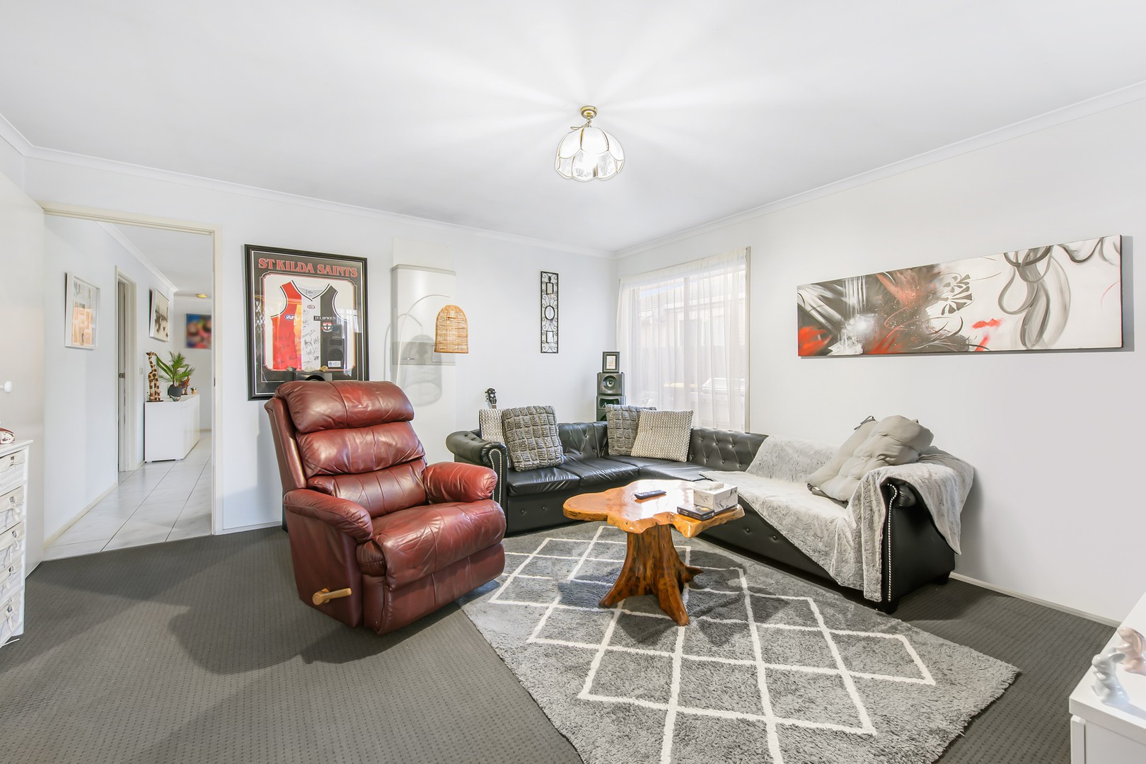 8 Penlow CourtHillside, VIC 3037, Hillside - Thumbnail 3