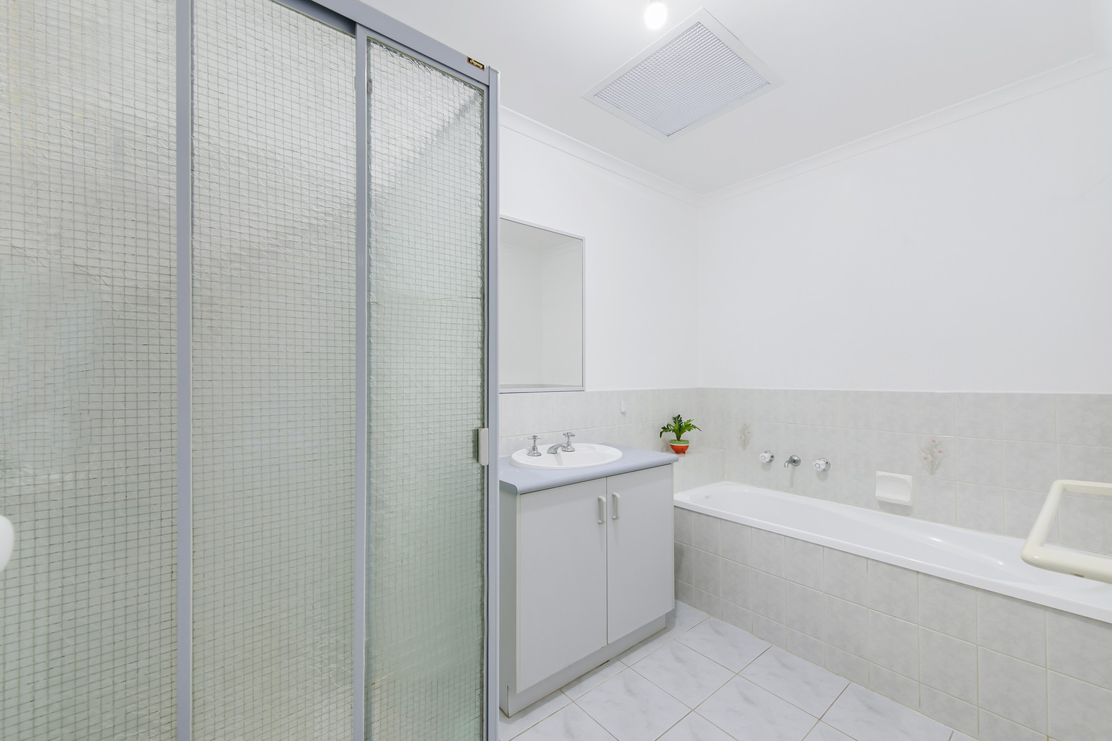 8 Penlow CourtHillside, VIC 3037, Hillside - Thumbnail 7