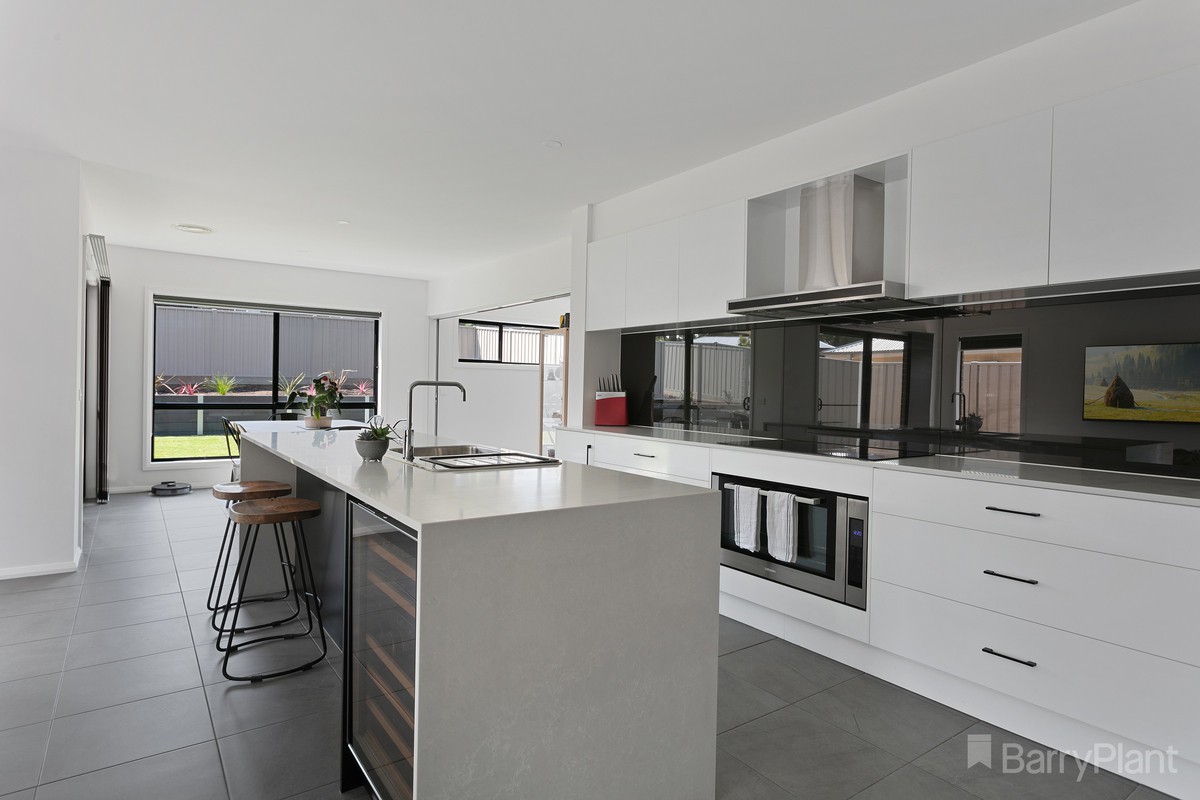 24 Galloway StreetAscot, VIC 3551, Ascot - Thumbnail 2