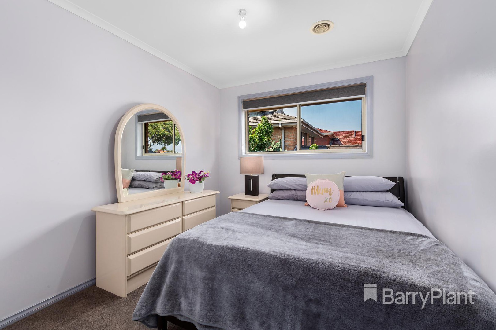 33 Dunlop CrescentMill Park, VIC 3082, Mill Park - Thumbnail 5