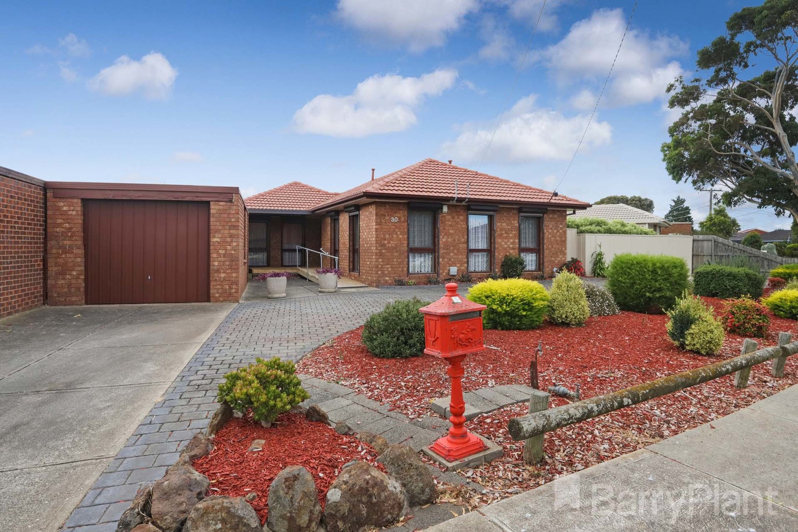 30 Cassandra Drive, Gladstone Park, VIC 3043 - Thumbnail 2 - 22/03/2021