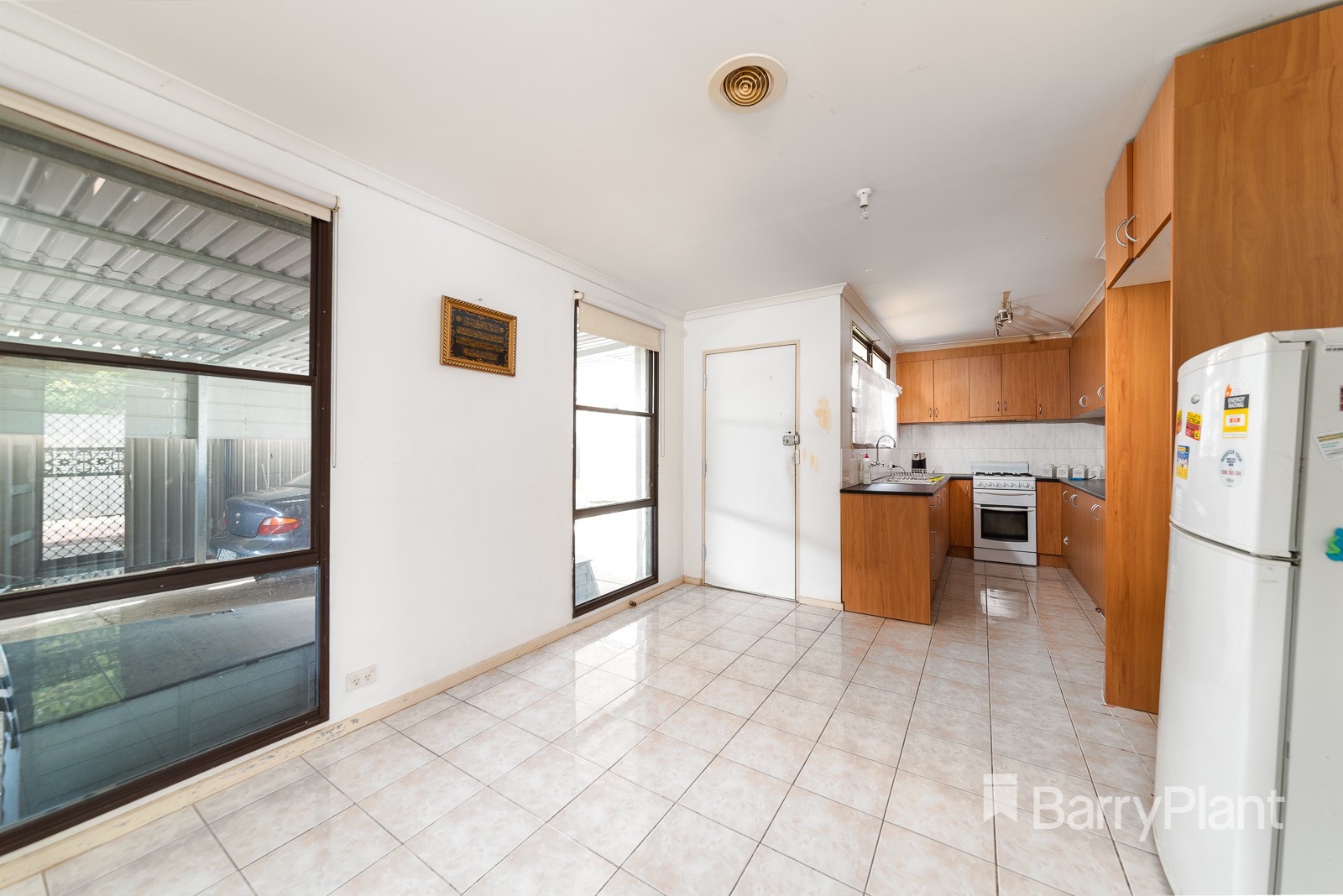 18 Woodburn CrescentMeadow Heights, VIC 3048, Meadow Heights - Thumbnail 3
