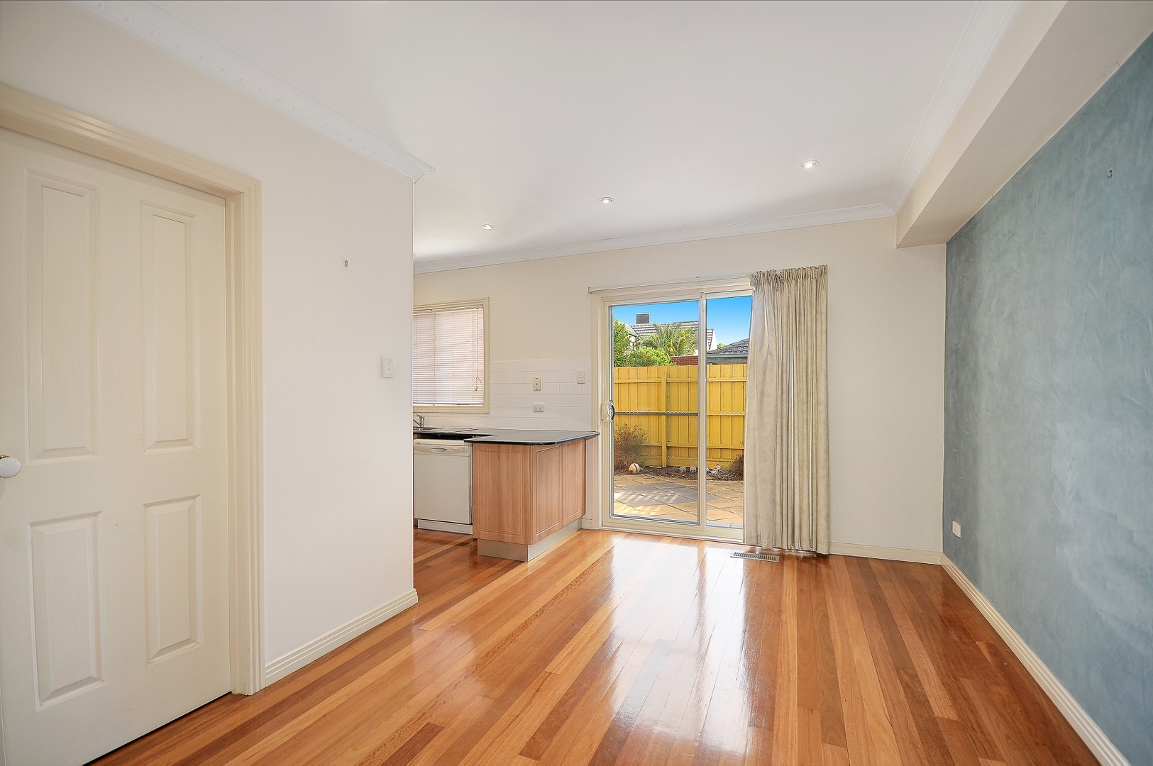 4/16 Cooper Street, Essendon, VIC 3040 - Thumbnail 2 - 23/03/2021