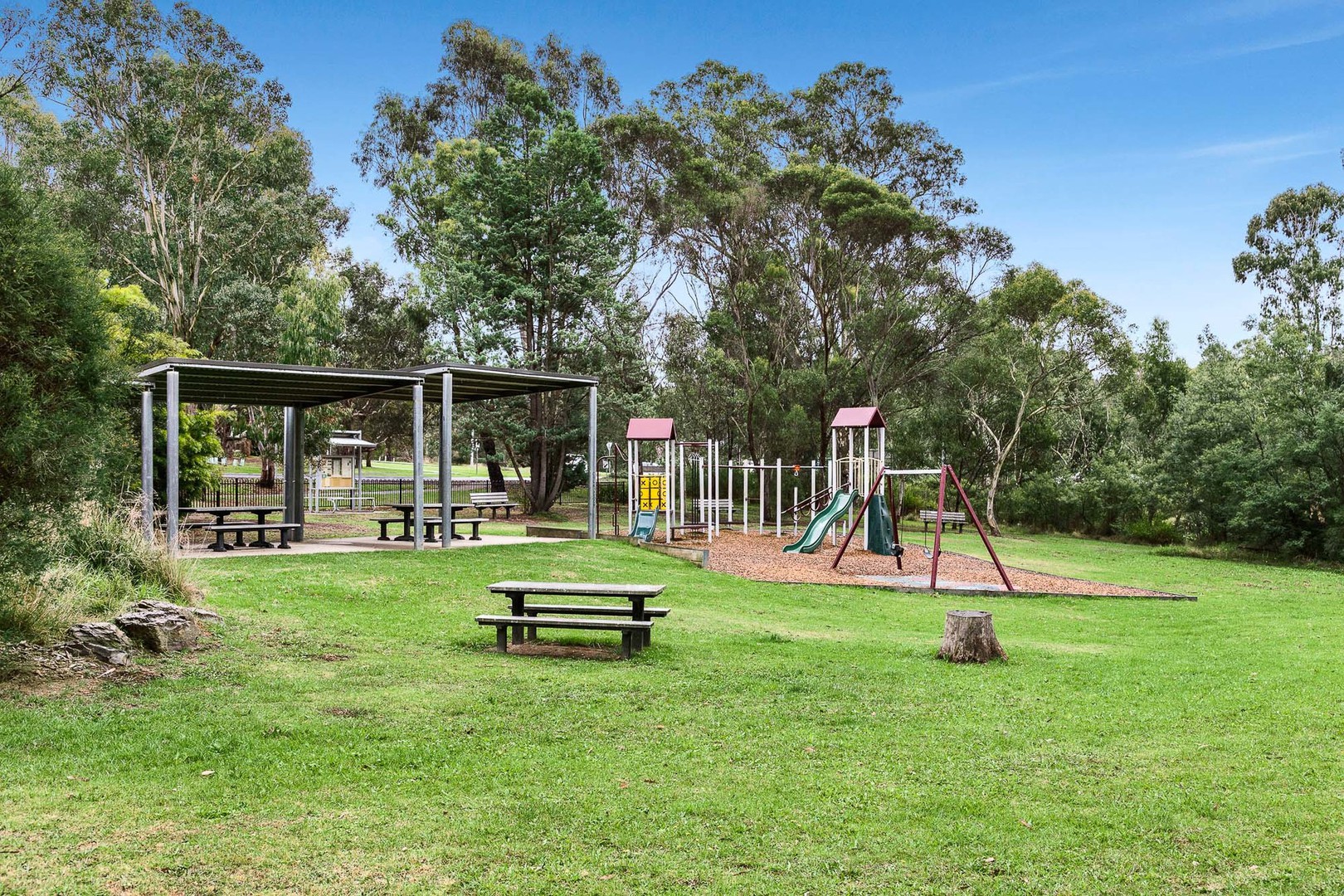 2/2 Warrington CrescentWattle Glen, VIC 3096, Wattle Glen - Thumbnail 8