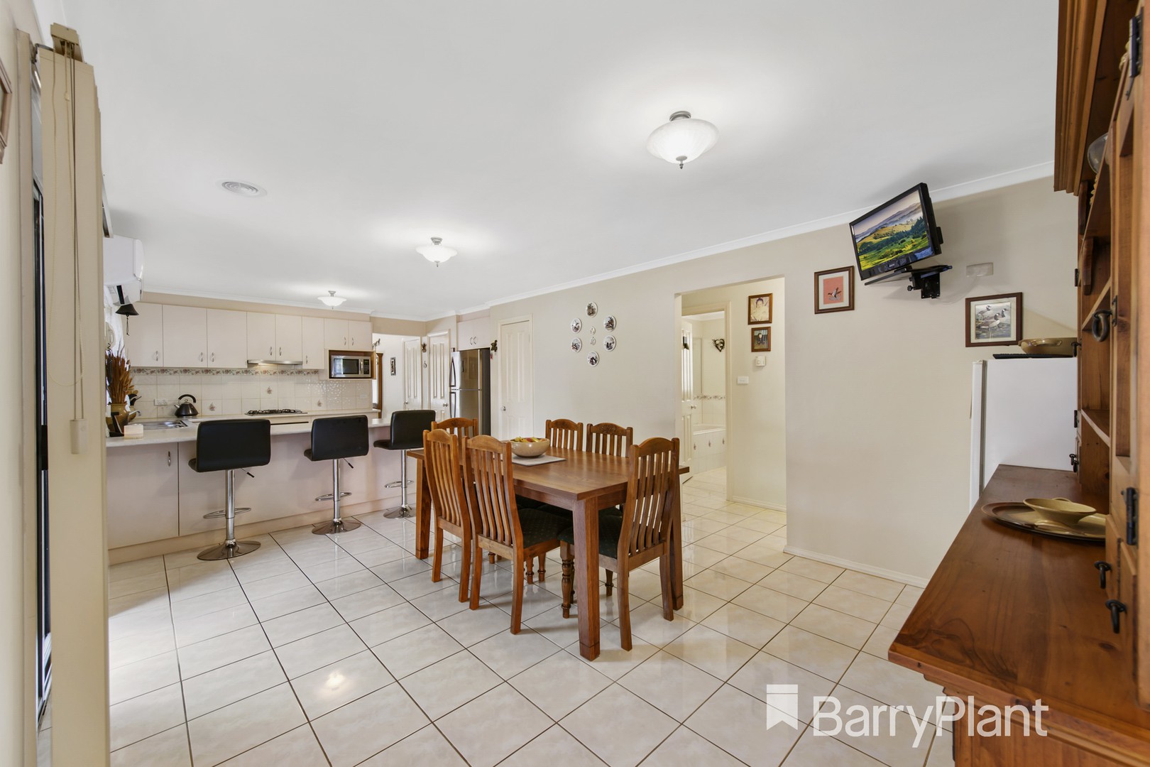 9 Anglia CourtWerribee, VIC 3030, Werribee - Thumbnail 6