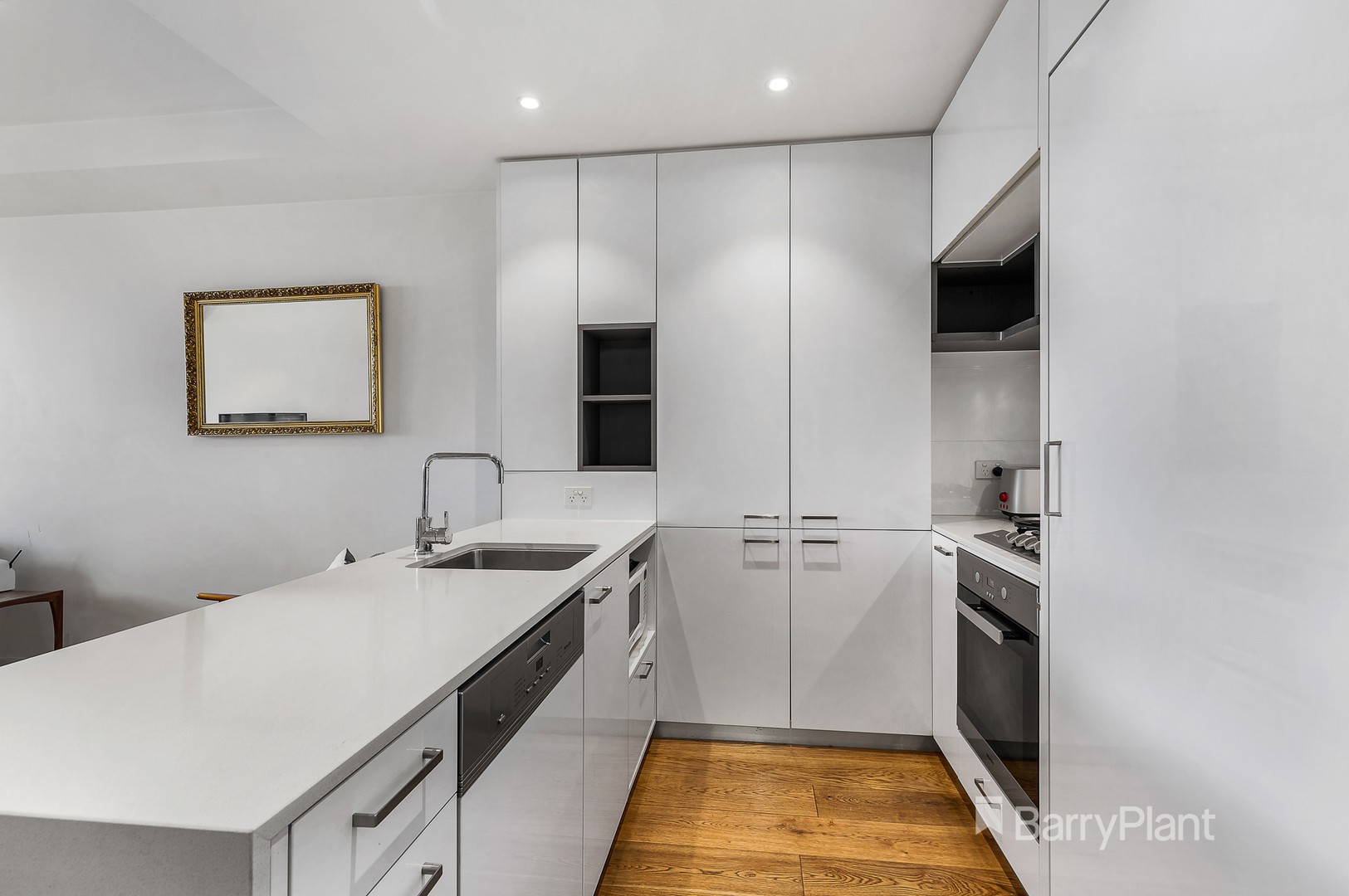 1/872 Doncaster Road, Doncaster East, VIC 3109, Doncaster East - Thumbnail 2