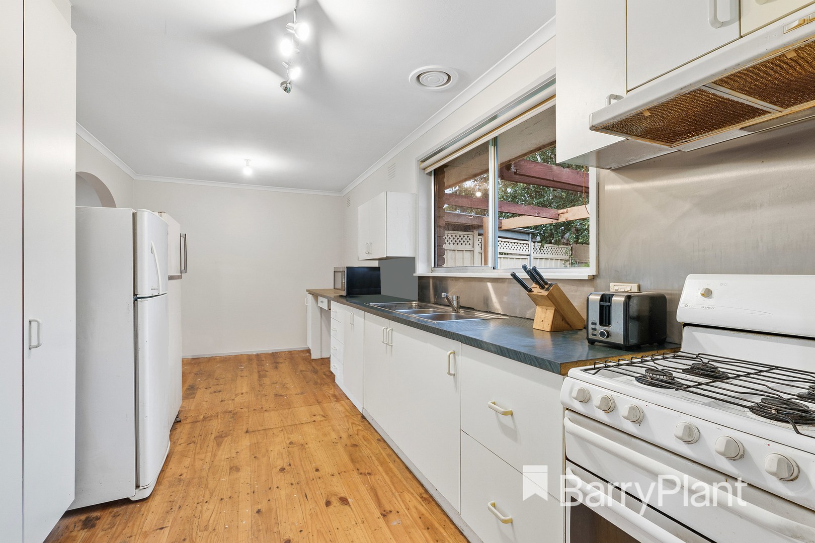 8 Yan Yean PlaceSt Albans, VIC 3021, St Albans - Thumbnail 3