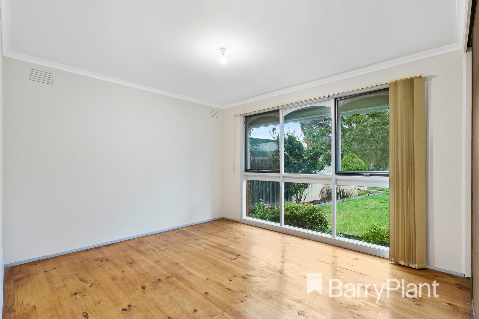 8 Yan Yean PlaceSt Albans, VIC 3021, St Albans - Thumbnail 5