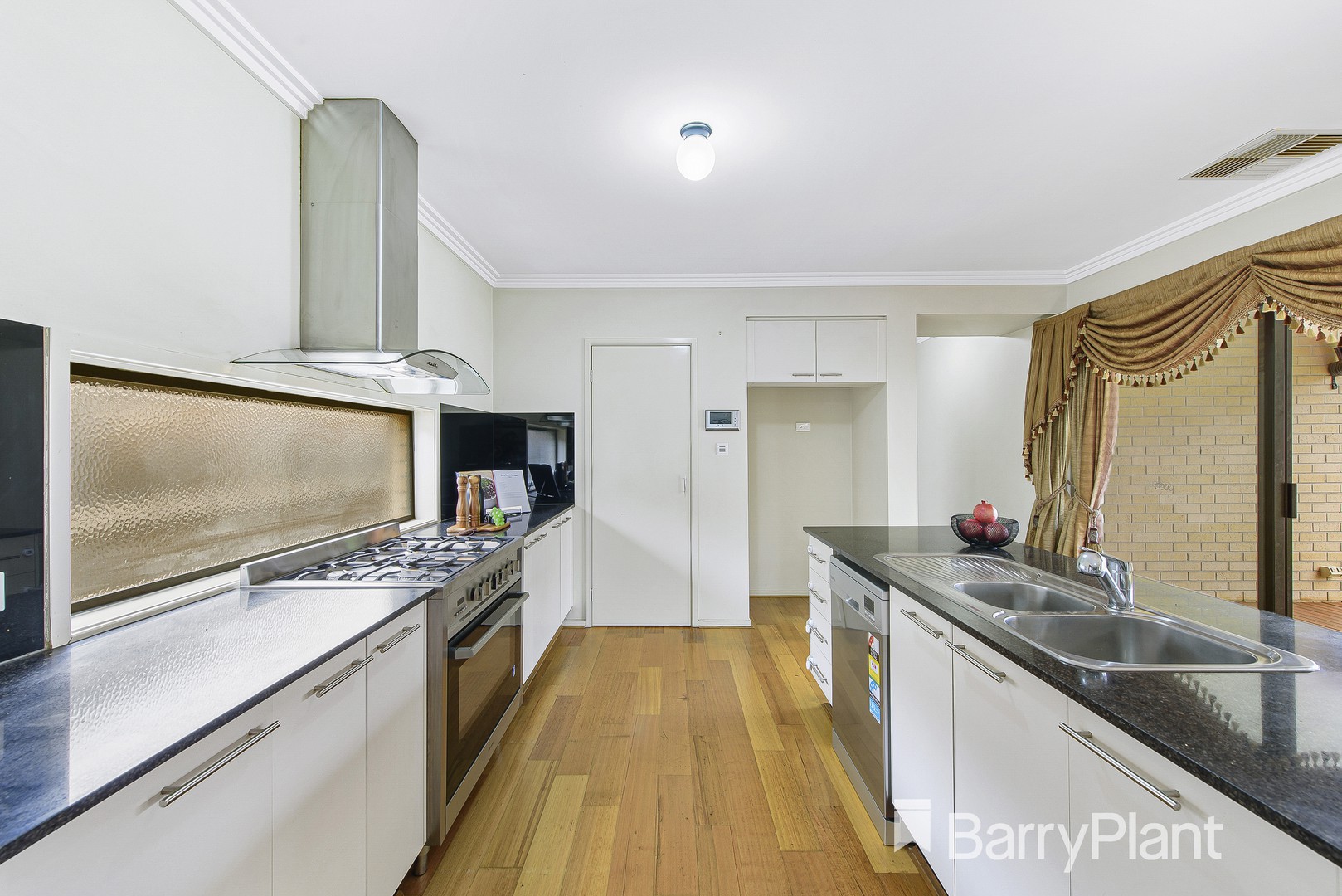 11 Muirfield StreetDeer Park, VIC 3023, Deer Park - Thumbnail 5