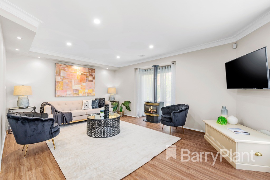 8 Cornforth WayMill Park, VIC 3082, Mill Park - Thumbnail 2