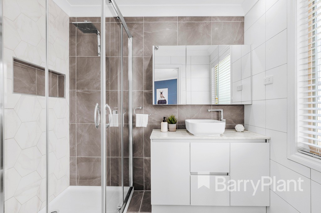 8 Cornforth WayMill Park, VIC 3082, Mill Park - Thumbnail 5