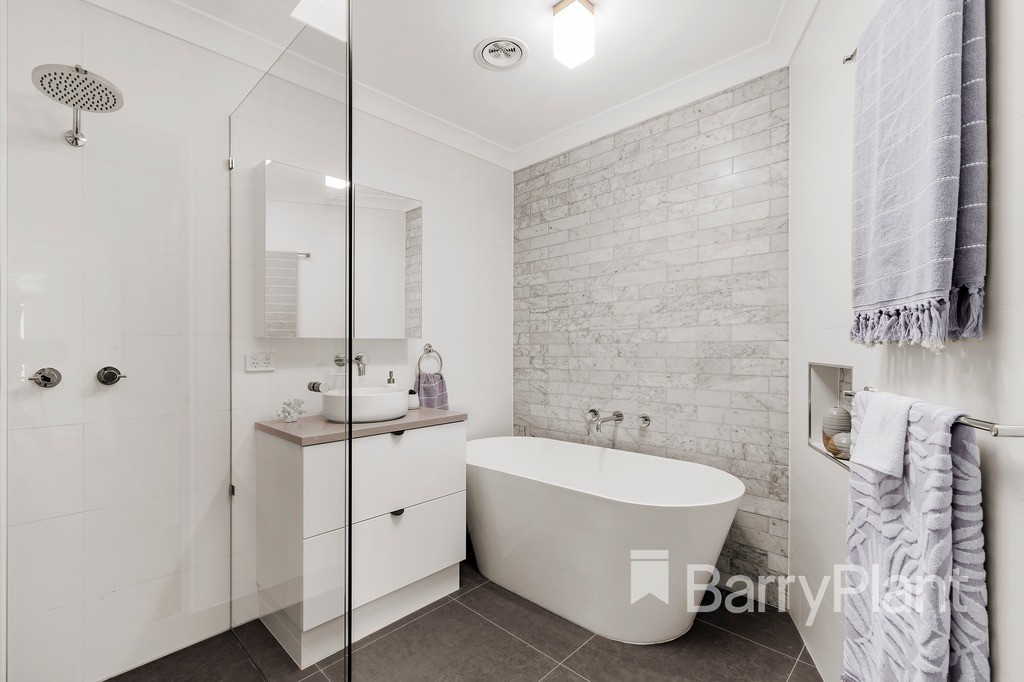 8 Cornforth WayMill Park, VIC 3082, Mill Park - Thumbnail 7