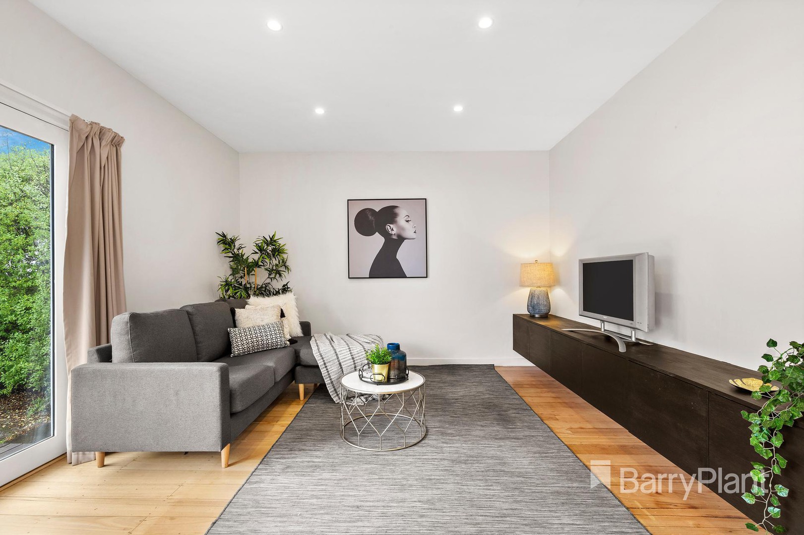 27 Coventry Street, Montmorency, VIC 3094 - Thumbnail 2 - 24/03/2021