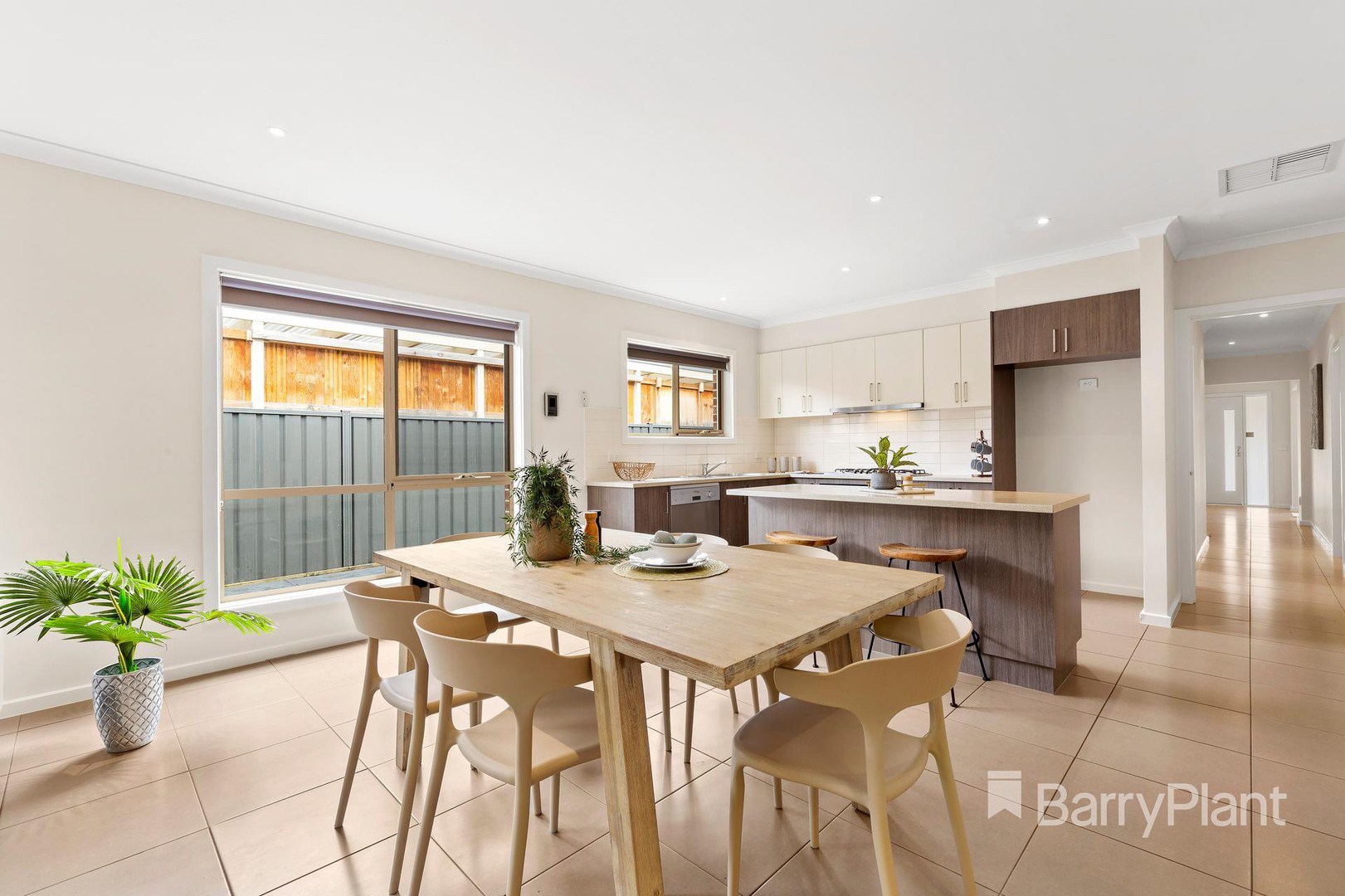 3 Panton Gap DriveSouth Morang, VIC 3752, South Morang - Thumbnail 4