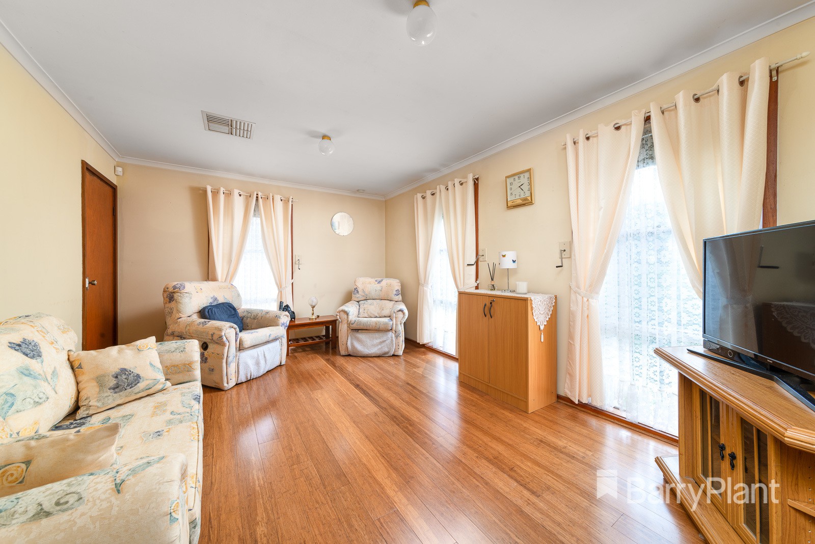 50 Katunga CrescentBroadmeadows, VIC 3047, Broadmeadows - Thumbnail 3
