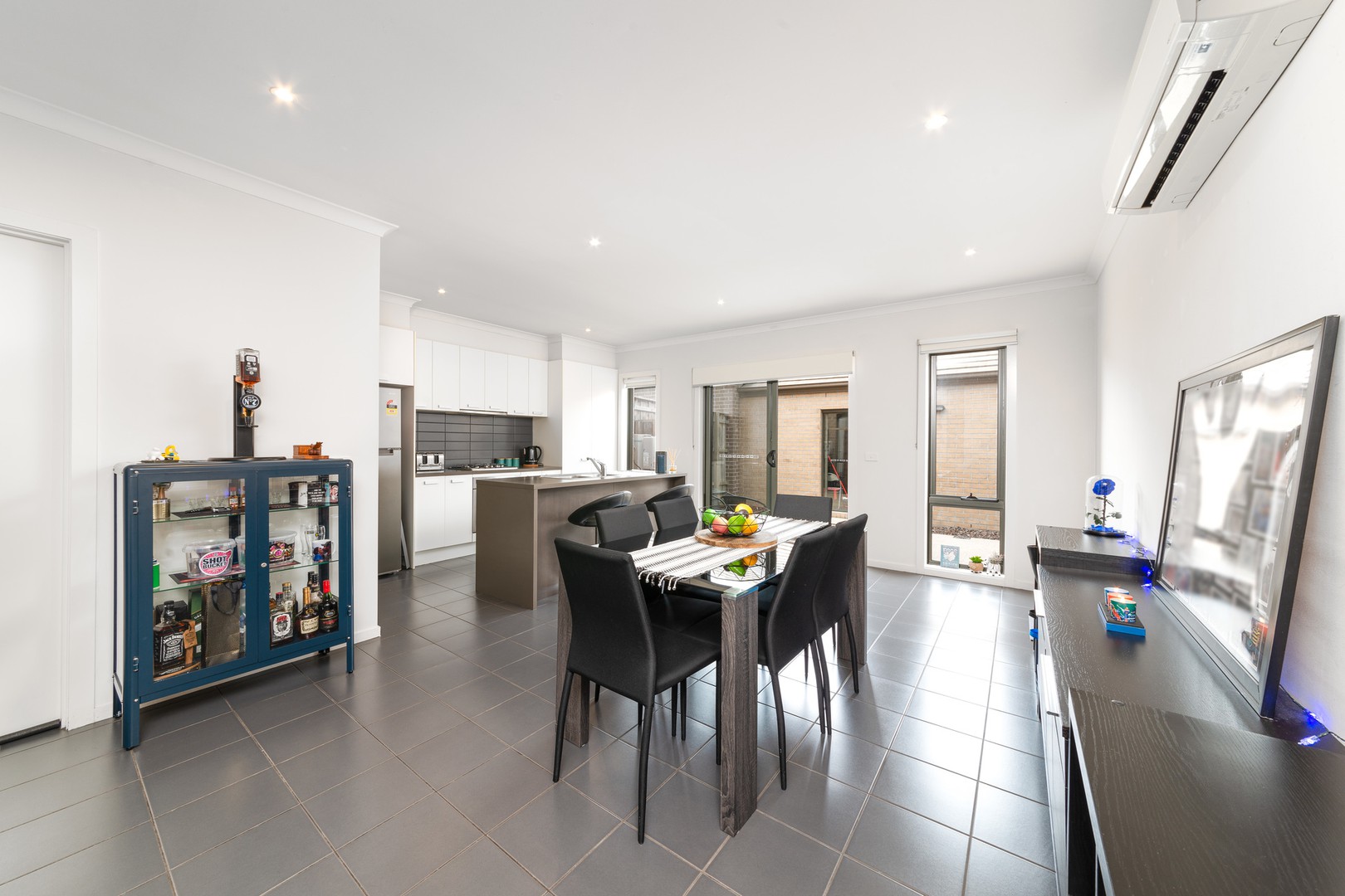 63 Lyndarum Drive, Epping, VIC 3076, Epping - Thumbnail 3