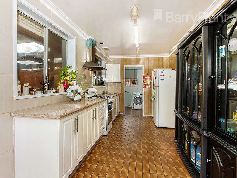 43 Harmon AvenueSt Albans, VIC 3021, St Albans - Thumbnail 3