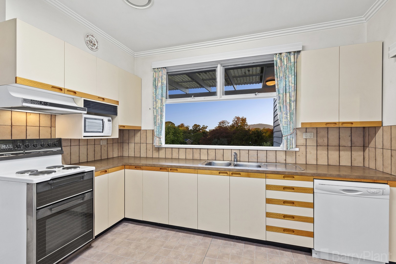 5 Eden AvenueHeathmont, VIC 3135, Heathmont - Thumbnail 4