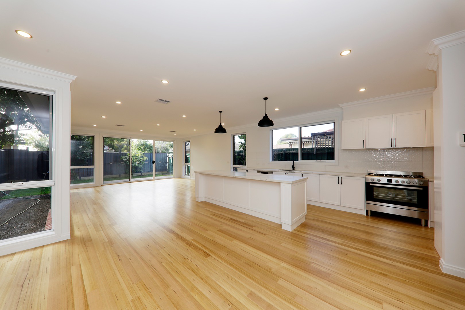 18B Rivett Crescent, Mulgrave, VIC 3170 - Thumbnail 2 - 31/03/2021
